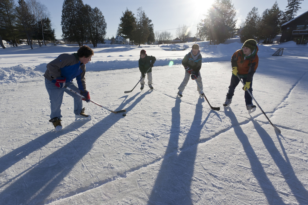 Hockey&#44; pick up hockey&#44; pond hockey... however your kids play - it's best if you know the rules. Cheer intelligently!