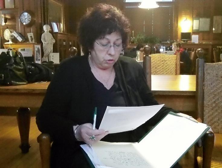 Mary reading