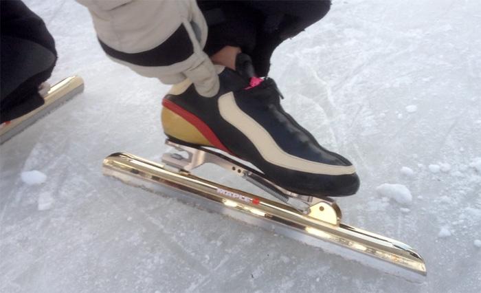 Speed skates