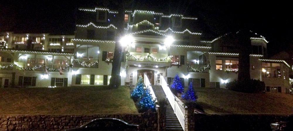 The outside of the Mirror Lake Inn is just as well appointed as the inside The outside of the Mirror Lake Inn is just as well appointed as the inside