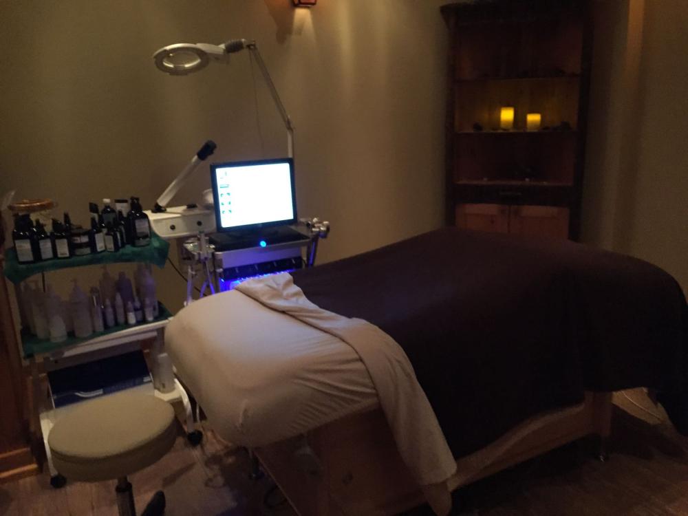 The heated treatment table is heavenly! The heated treatment table is heavenly!