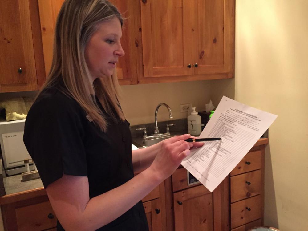 Sue explaining the procedure for my Hydrafacial Sue explaining the procedure for my Hydrafacial
