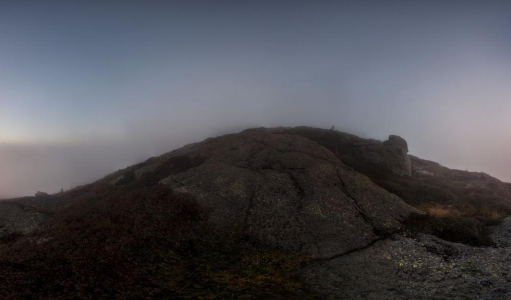 Sunrise on the MacIntyre Range.