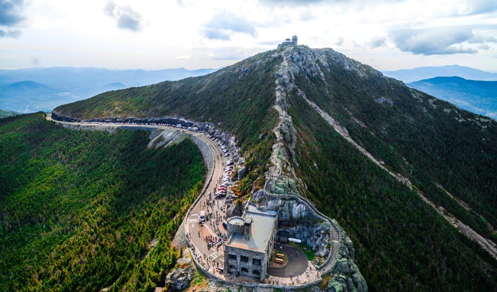 A highway on whiteface mountain.