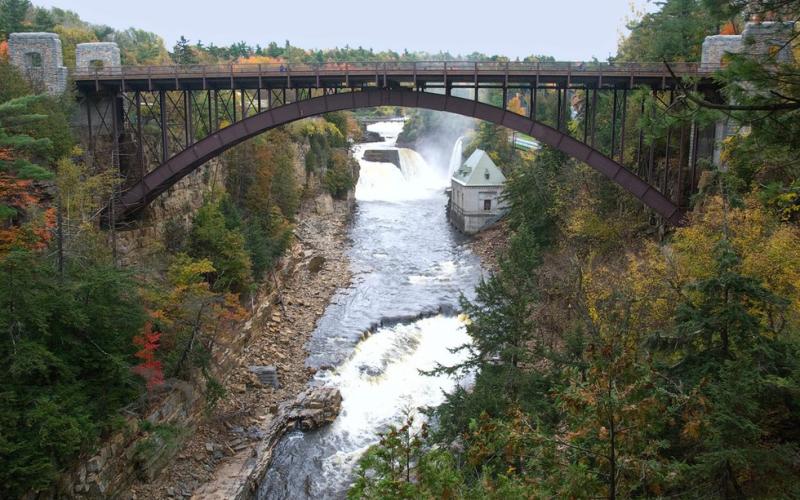 Bridge going over Ausable Chasm