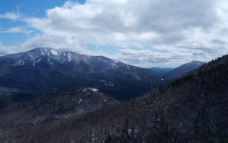 This angle shows off Giant and Round Mountains.