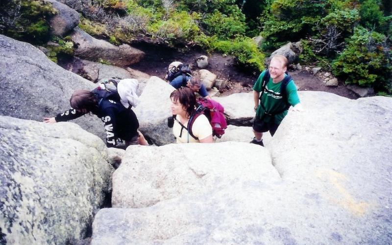 There are rock scrambles on the way to the summit.